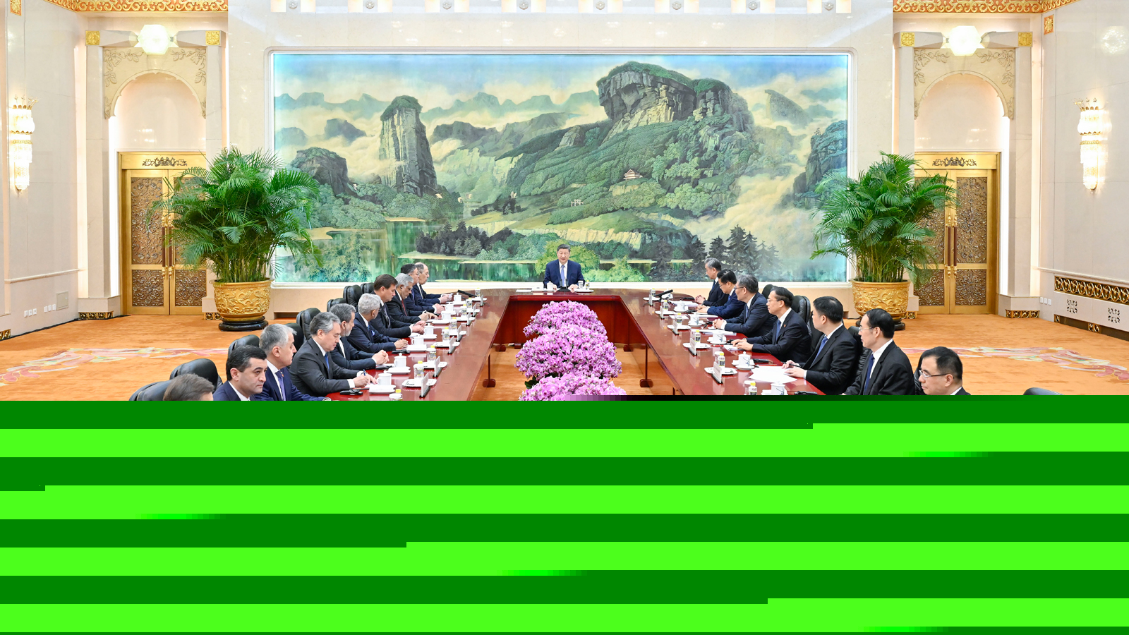 Xi meets heads of foreign delegations attending SCO council of foreign ministers meeting